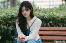 狗头萝莉拍摄苏杭大姑娘短剧称己方是“人z”网友：进军演艺圈了？，为了吃瓜她进文娱圈却红了（2025210文娱资讯：檀健次、肖战、王一博、迪丽热巴、成毅），男生的j捅进女生的p里全程无掩饰