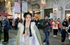 女主嫁给小姐姐的小说,女主与小姐姐的甜蜜爱恋